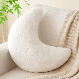 Crescent Moon 20” Pillow